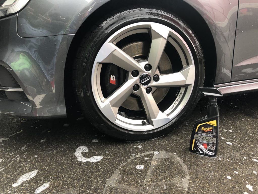 Utilisation du nettoyant jantes ultime Meguiars